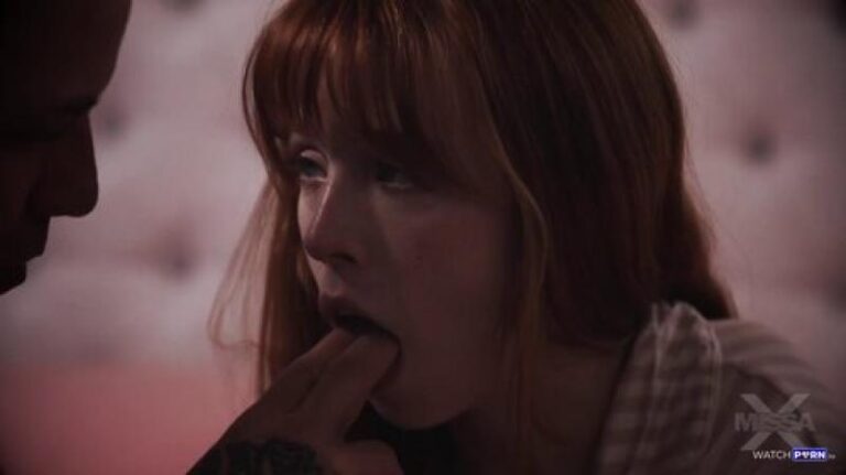 Una misa de Navidad pt. 2 – Aiden Ashley y Madi Collins