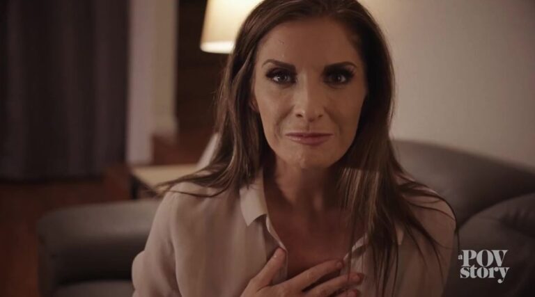 Un joven apuesto – Silvia Saige y Alex Coal