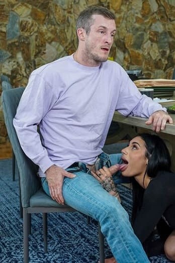 Alguien necesita dar un paso al frente – Sandy Love y Ariana Starr